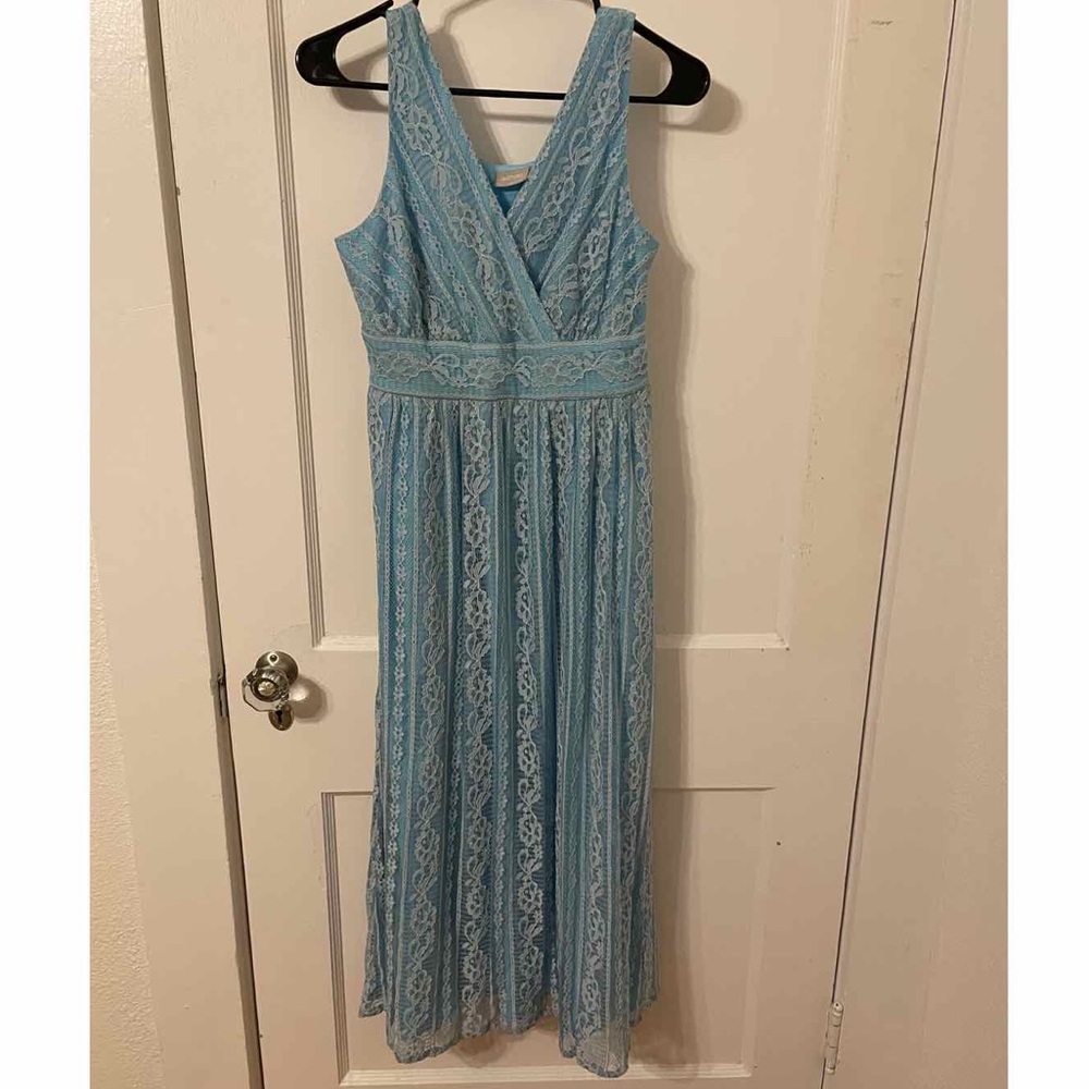 Eshakti blue floral lace surplice maxi dress 8P